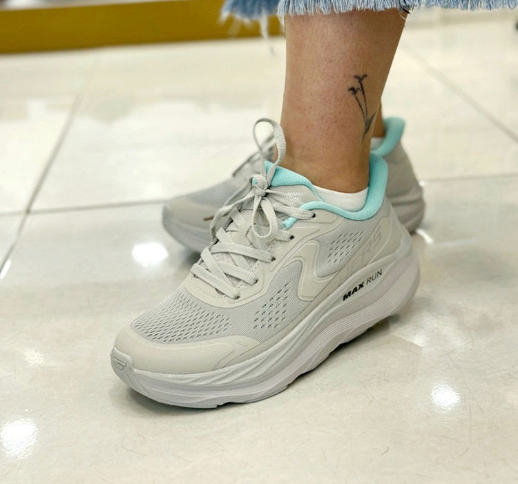 کتانی زنانه اسکیچرز مدل max run ویتنام